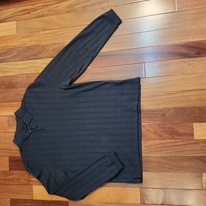 Men's size Large Van Heusen long sleeve knit shirt.